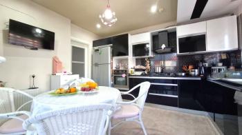 Elmas’tan Akdeniz Mah. Merkezi Konumda Doğalgazlı Ara Kat 3+1