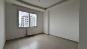 Elmas’tan Akdeniz Mah.’de Deniz Manzaralı Bağımsız 3+1