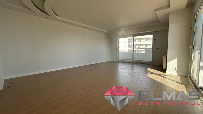 Elmas'tan Marka Projede Deniz Manzaralı Bağımsız Geniş 3+1