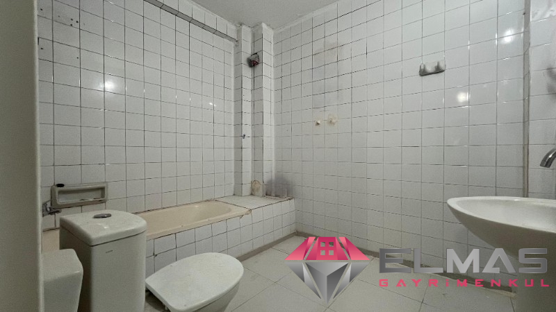 Elmas’tan Akdeniz Mah.’de Site İçi Geniş Metrajlı 3+1