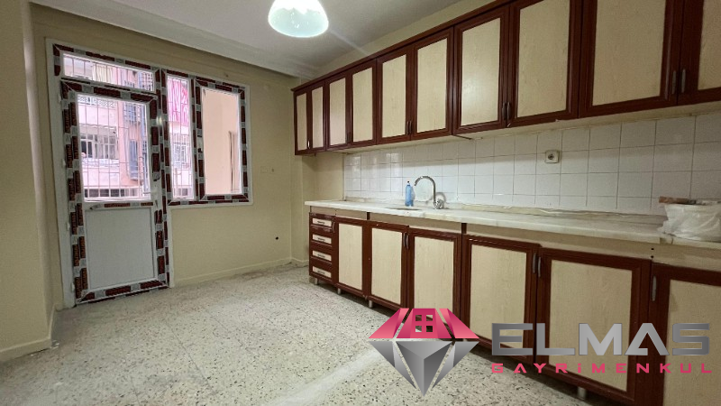 Elmas’tan Akdeniz Mah.’de Site İçi Geniş Metrajlı 3+1