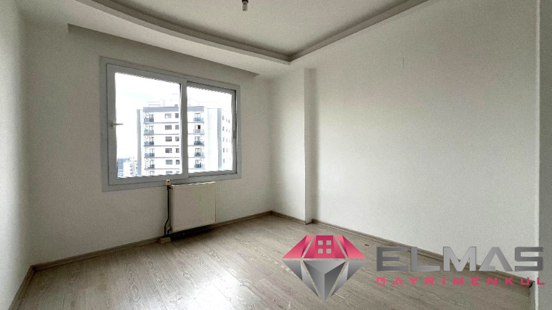 Elmas’tan Akdeniz Mah.’de Deniz Manzaralı Bağımsız 3+1