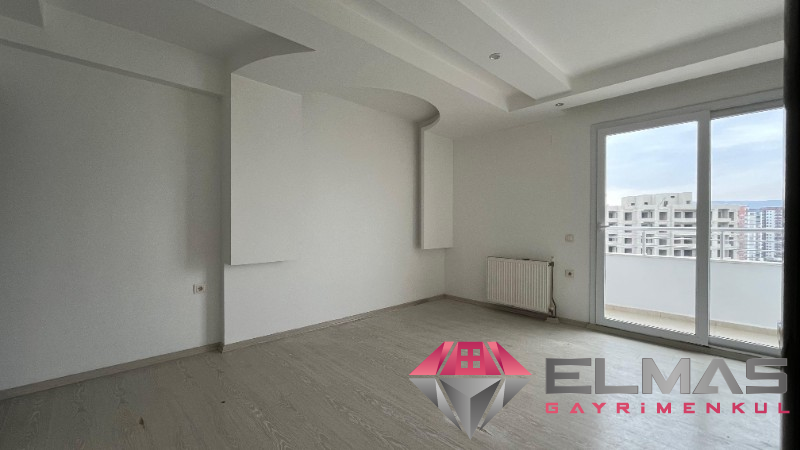 Elmas’tan Akdeniz Mah.’de Deniz Manzaralı Bağımsız 3+1