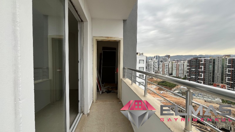 Elmas’tan Akdeniz Mah.’de Deniz Manzaralı Bağımsız 3+1