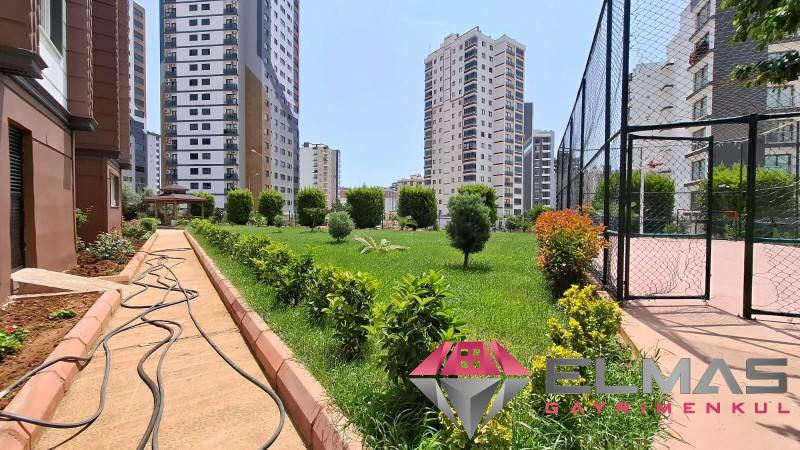 Elmas’tan Akdeniz Mah.’de Deniz Manzaralı Bağımsız 3+1