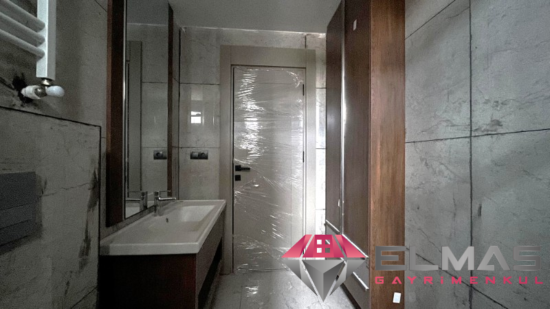 Elmas’tan 75.Yıl Mah.’de Site İçinde Yatırımlık Sıfır 1+1