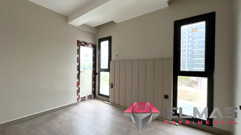 Elmas’tan 75.Yıl Mah.’de Site İçinde Yatırımlık Sıfır 1+1