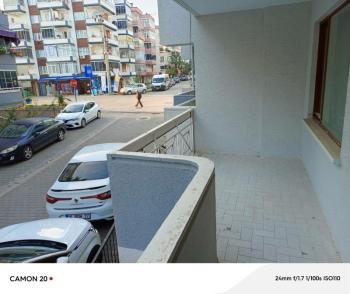 MUDANYA GÜZELYALI YALI'DA, SAHİLE YAKIN MERKEZİ NOKTADA DENİZ GÖRÜR MOBİLYALI KİRALIK 2+1 KİRALIK DAİRE