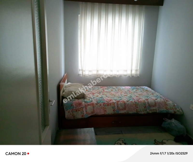 MUDANYA GÜZELYALI YALI'DA, SAHİLE YAKIN MERKEZİ NOKTADA DENİZ GÖRÜR MOBİLYALI KİRALIK 2+1 KİRALIK DAİRE