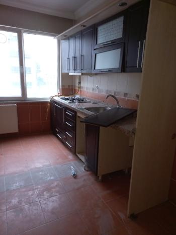 BEŞİKDÜZÜ MERKEZDE KİRALIK 2+1 DAİRE