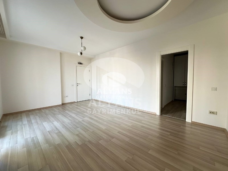 ALYANS'TAN TOROSLAR'IN EN GÖZDE SEMTİNDE SİTE İÇİ LÜKS GENİŞ 4+1