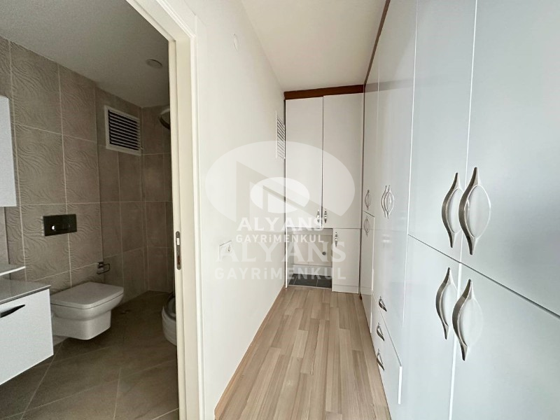 ALYANS'TAN TOROSLAR'IN EN GÖZDE SEMTİNDE SİTE İÇİ LÜKS GENİŞ 4+1