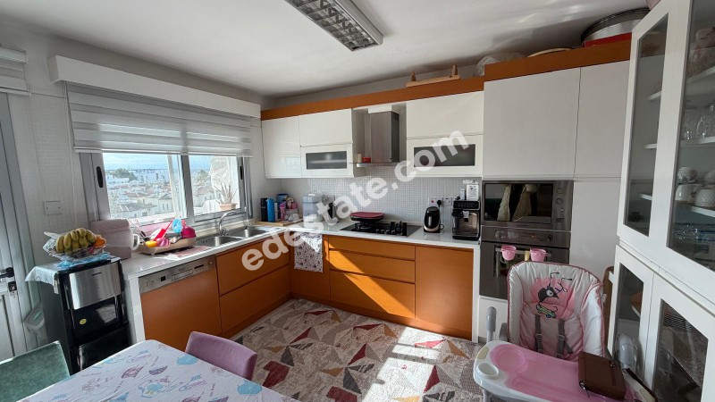 Lefkoşa Ortaköy Bölgesinde Satılık Full Eşyalı 3+1 Türk Koçanlı Daire 