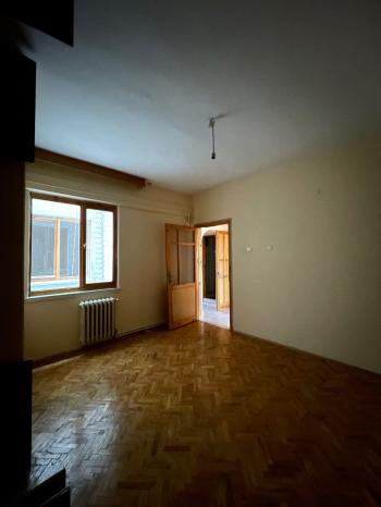 Güvenay - Çorum Ulukavak Mah. Fatih Caddesi Üzerin de Satılık 4+1 Daire 