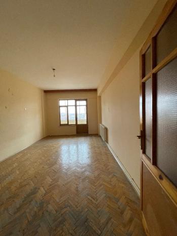 Güvenay - Çorum Ulukavak Mah. Fatih Caddesi Üzerin de Satılık 4+1 Daire 