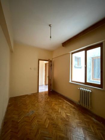 Güvenay - Çorum Ulukavak Mah. Fatih Caddesi Üzerin de Satılık 4+1 Daire 