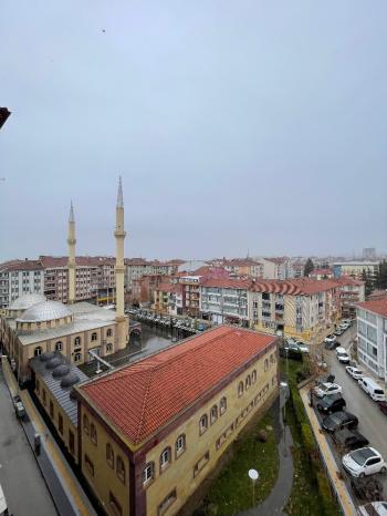 Güvenay - Çorum Ulukavak Mah. Fatih Caddesi Üzerin de Satılık 4+1 Daire 
