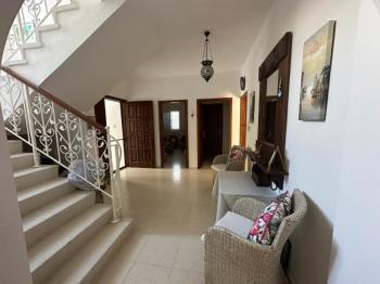 Girne Ozanköyde Dağ Deniz Manzaralı 5+1 Satılık Müstakil Villa