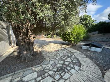 Girne Ozanköyde Dağ Deniz Manzaralı 5+1 Satılık Müstakil Villa