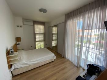 YENİKENT'DE SATILIK  HAVUZLU EŞYALI LUX VİLLA