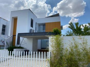 YENİKENT'DE SATILIK  HAVUZLU EŞYALI LUX VİLLA