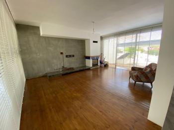 YENİKENT'DE SATILIK  HAVUZLU EŞYALI LUX VİLLA