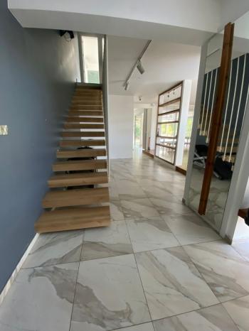 YENİKENT'DE SATILIK  HAVUZLU EŞYALI LUX VİLLA