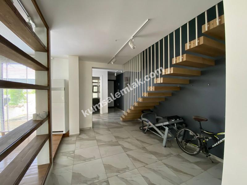 YENİKENT'DE SATILIK  HAVUZLU EŞYALI LUX VİLLA