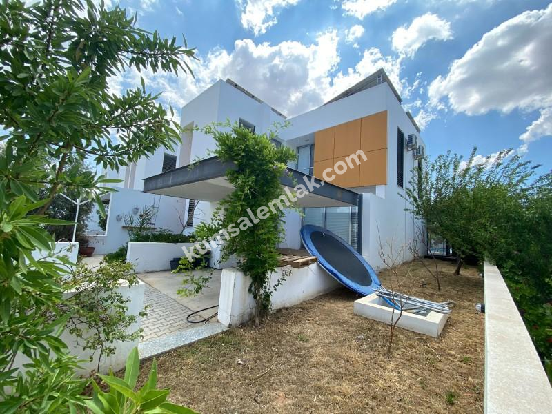 YENİKENT'DE SATILIK  HAVUZLU EŞYALI LUX VİLLA