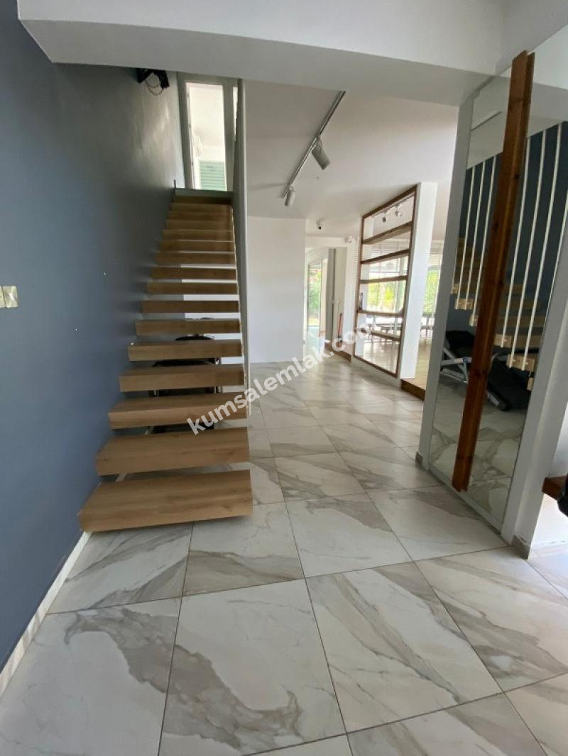 YENİKENT'DE SATILIK  HAVUZLU EŞYALI LUX VİLLA