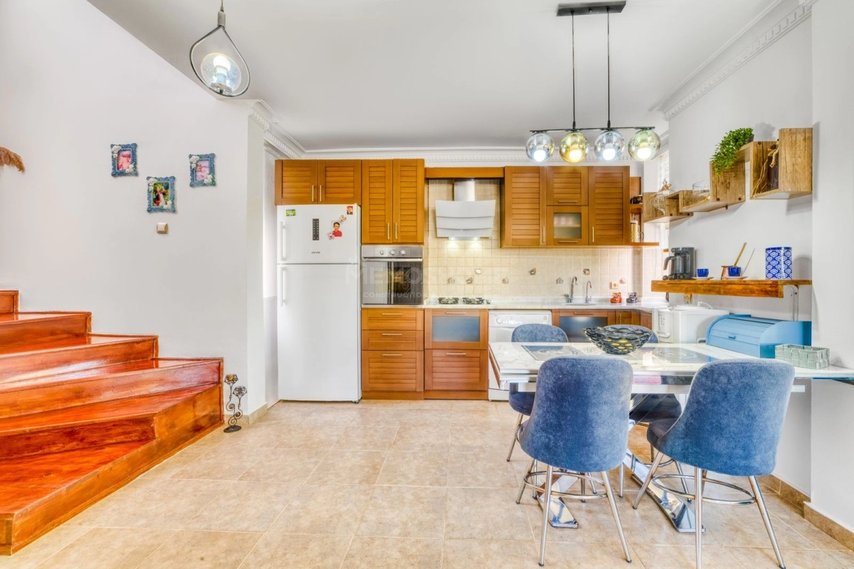 3+1 Villa mit Garten Meernah