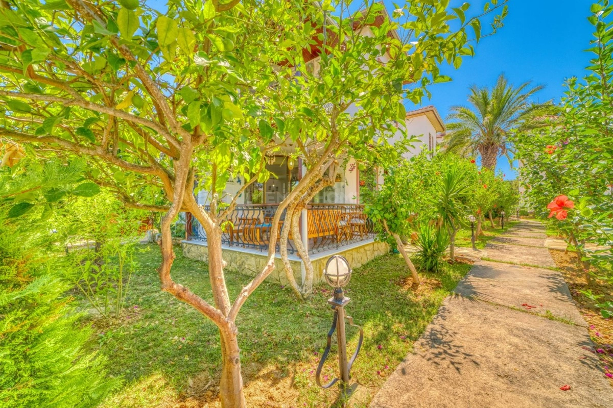 3+1 Villa mit Garten Meernah