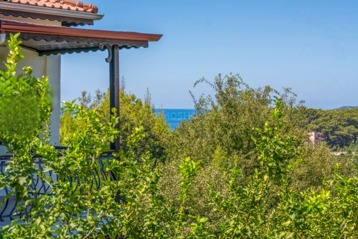 3+1 Villa mit Garten Meernah