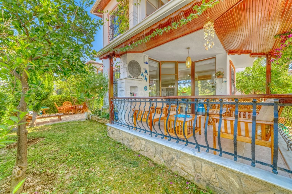 3+1 Villa mit Garten Meernah