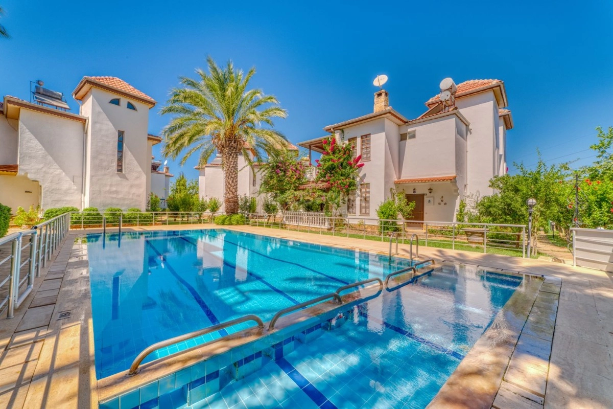 3+1 Villa mit Garten Meernah