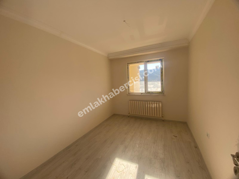 MUDANYA HALİTPAŞA 'da SATILIK 100 M2 AYRI MUTFAKLI DENİZ GÖRÜR SIFIR 2+1 DAİRE