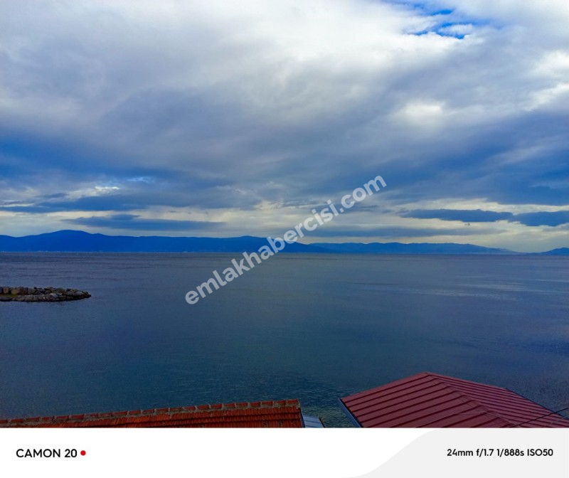 MUDANYA, KUMYAKA PLAJA YAKIN, FULL DENİZ GÖRÜR SATILIK MÜSTAKİL TAPULU BAHÇELİ 2 KATLI EV