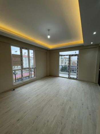  AFYON ÜÇOK EMLAKTAN KANLICA MAH SIFIR 2+1 85M² TEMİZ BAKIMLI KİRALIK DAİRE 