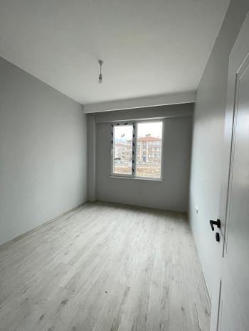  AFYON ÜÇOK EMLAKTAN KANLICA MAH SIFIR 2+1 85M² TEMİZ BAKIMLI KİRALIK DAİRE 