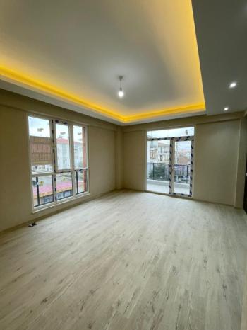  AFYON ÜÇOK EMLAKTAN KANLICA MAH SIFIR 2+1 85M² TEMİZ BAKIMLI KİRALIK DAİRE 