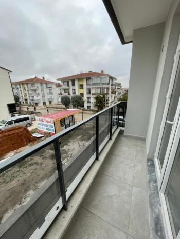  AFYON ÜÇOK EMLAKTAN KANLICA MAH SIFIR 2+1 85M² TEMİZ BAKIMLI KİRALIK DAİRE 