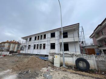 AFYON ÜÇOK EMLAKTAN GÜMÜŞKENT BEYAZIT MAH SATILIK SIFIR LÜX 3+1 GENİŞ DAİRELER