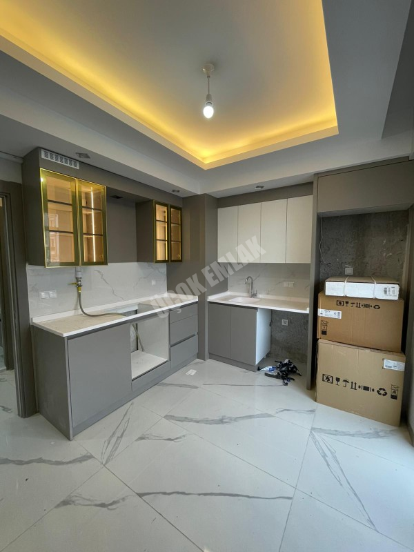  AFYON ÜÇOK EMLAKTAN KANLICA MAH SIFIR 2+1 85M² TEMİZ BAKIMLI KİRALIK DAİRE 