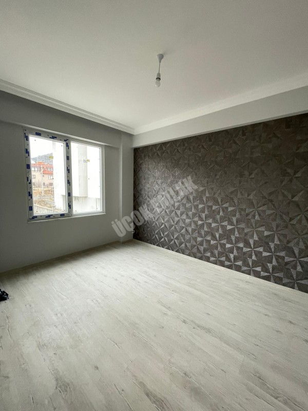  AFYON ÜÇOK EMLAKTAN KANLICA MAH SIFIR 2+1 85M² TEMİZ BAKIMLI KİRALIK DAİRE 