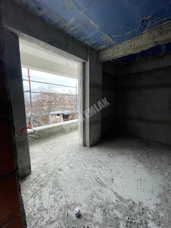 AFYON ÜÇOK EMLAKTAN GÜMÜŞKENT BEYAZIT MAH SATILIK SIFIR LÜX 3+1 GENİŞ DAİRELER