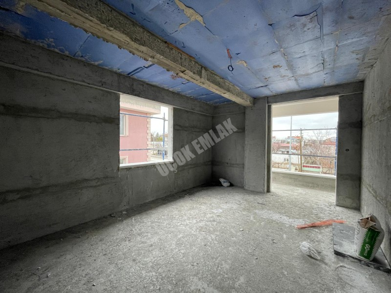 AFYON ÜÇOK EMLAKTAN GÜMÜŞKENT BEYAZIT MAH SATILIK SIFIR LÜX 3+1 GENİŞ DAİRELER