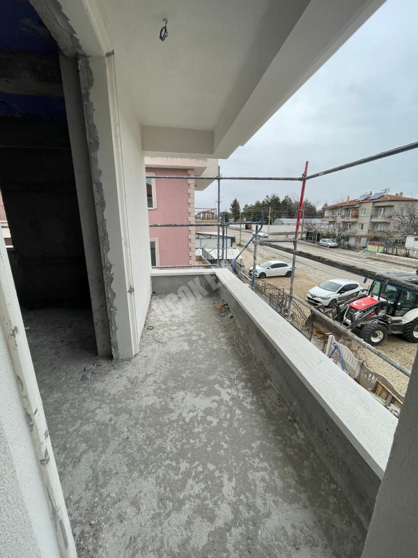 AFYON ÜÇOK EMLAKTAN GÜMÜŞKENT BEYAZIT MAH SATILIK SIFIR LÜX 3+1 GENİŞ DAİRELER