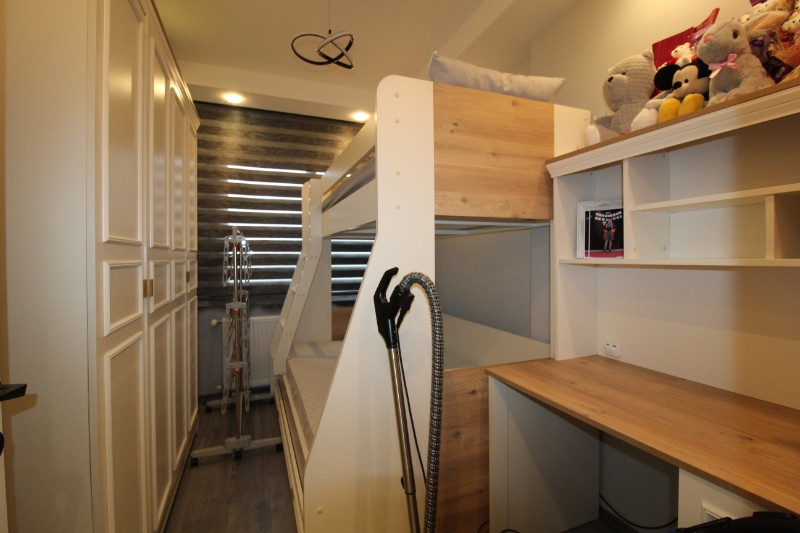 ASLAN'DAN 75,YIL'DA BAĞIMSIZ MUTFAK HAVUZLU GENİŞ 2+1