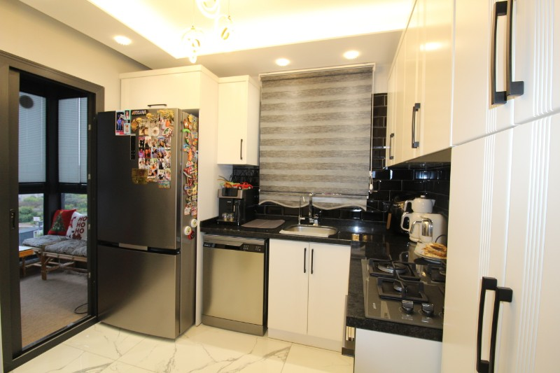 ASLAN'DAN 75,YIL'DA BAĞIMSIZ MUTFAK HAVUZLU GENİŞ 2+1