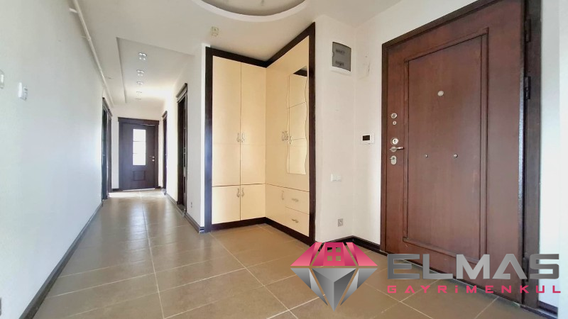 Elmas’tan Viranşehir’de Merkezi Konumda Geniş Metraj 4+1